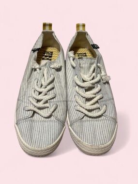 Billabong Striped Rope Lace Sneakers in Light Gray & Cream